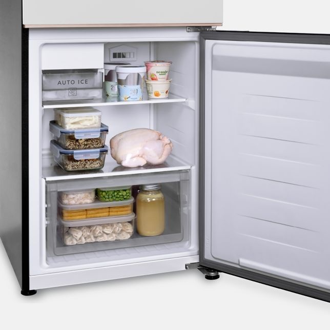 Ngăn đông rộng và cấp đông nhanh trên Panasonic NR-BV372HWWV