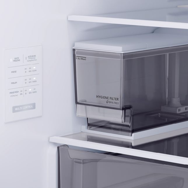 Làm đá tự động với bình nước 2,5 lít trên Panasonic NR-BV372HWWV