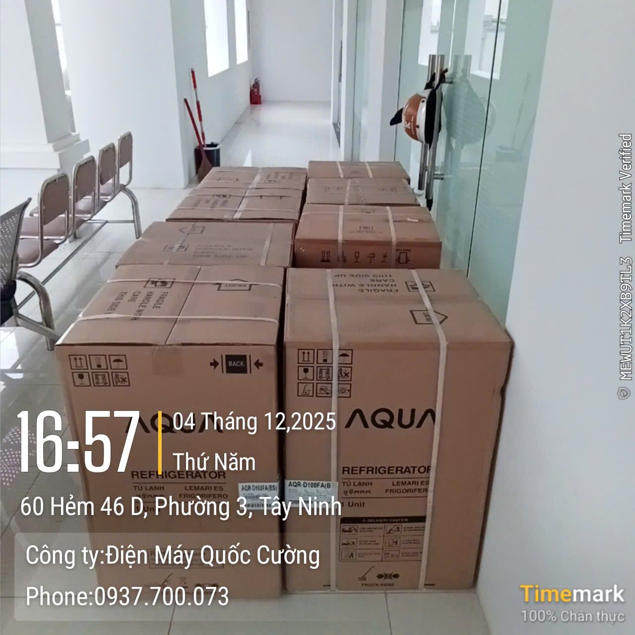 Tủ lạnh Aqua 90 lít AQR-D100FA(BS)