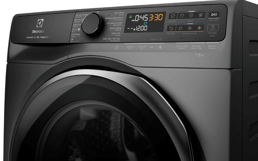 Bảng điều khiển cảm ứng và núm xoay của Electrolux EWW1143R7SC