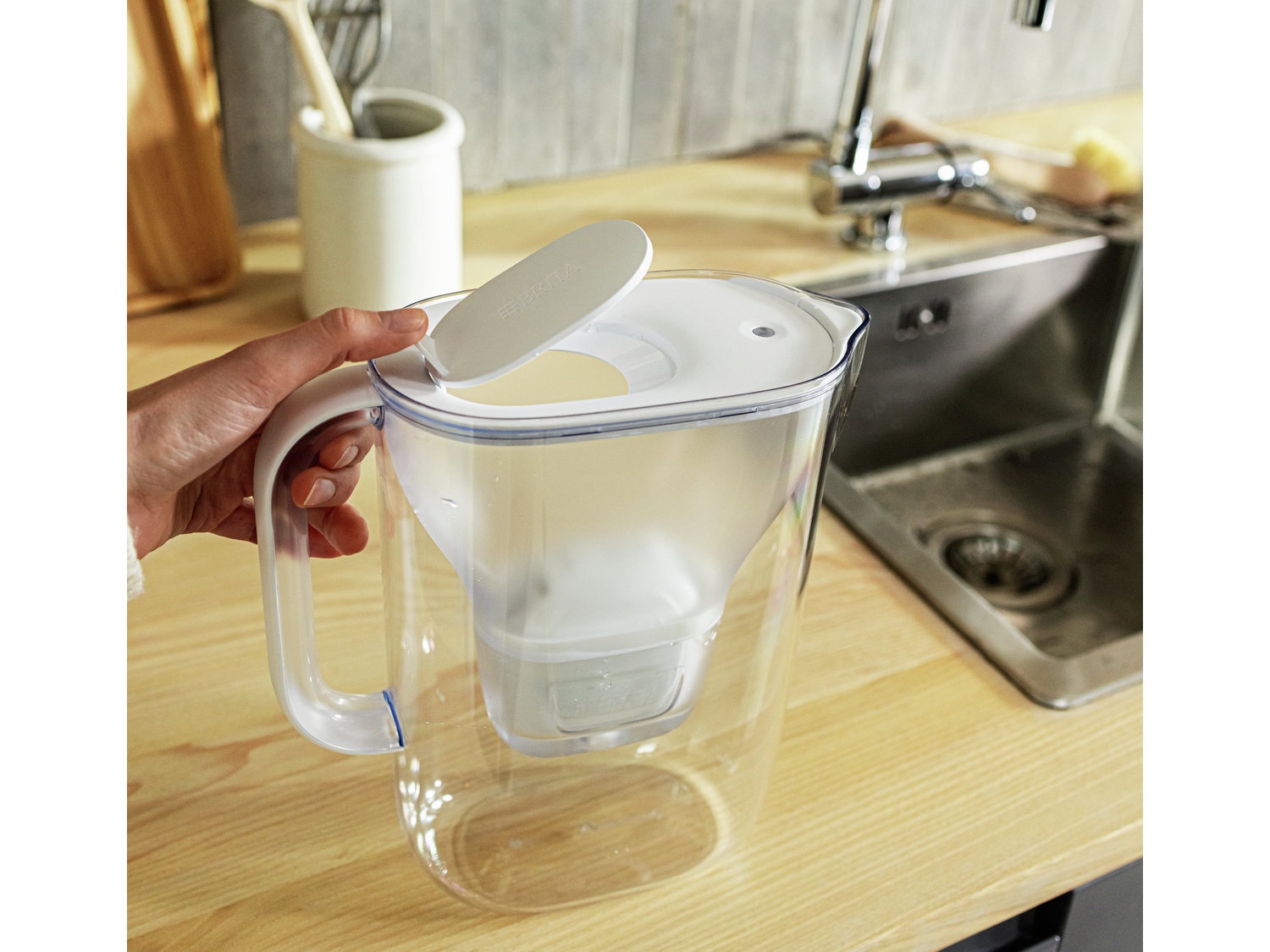 Bình lọc nước Brita Style Essential XL 3.6L (có sẵn 1 lõi lọc Maxtra Pro 150L) - ảnh sản phẩm
