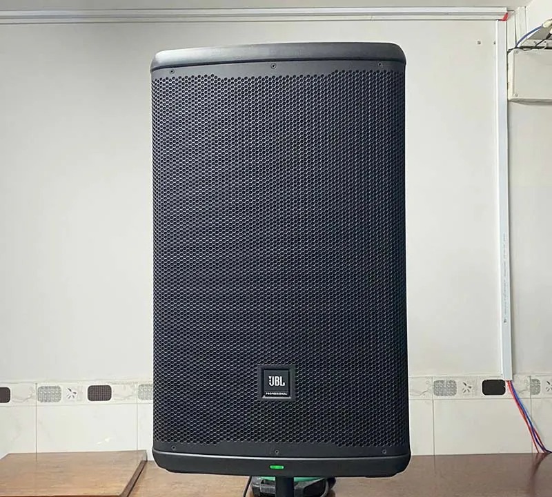Loa JBL Eon 715 bass 40cm công suất (1300W Peak - tổng quan