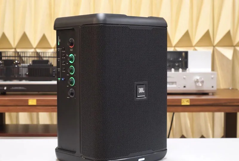 Loa karaoke JBL EON ONE Compact Pin 12h 150W - tổng quan