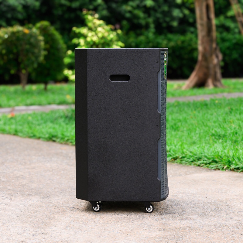 Thùng gỗ và bánh xe di chuyển trên Nanomax A-600