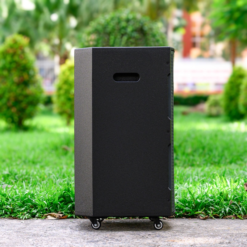 Thùng gỗ và bánh xe di chuyển trên Nanomax SK-16Q3