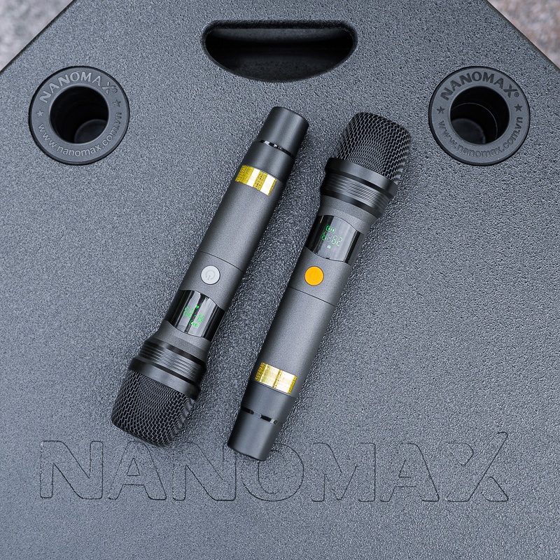 Micro dùng pin sạc và khay trên loa Nanomax SK-16Q1