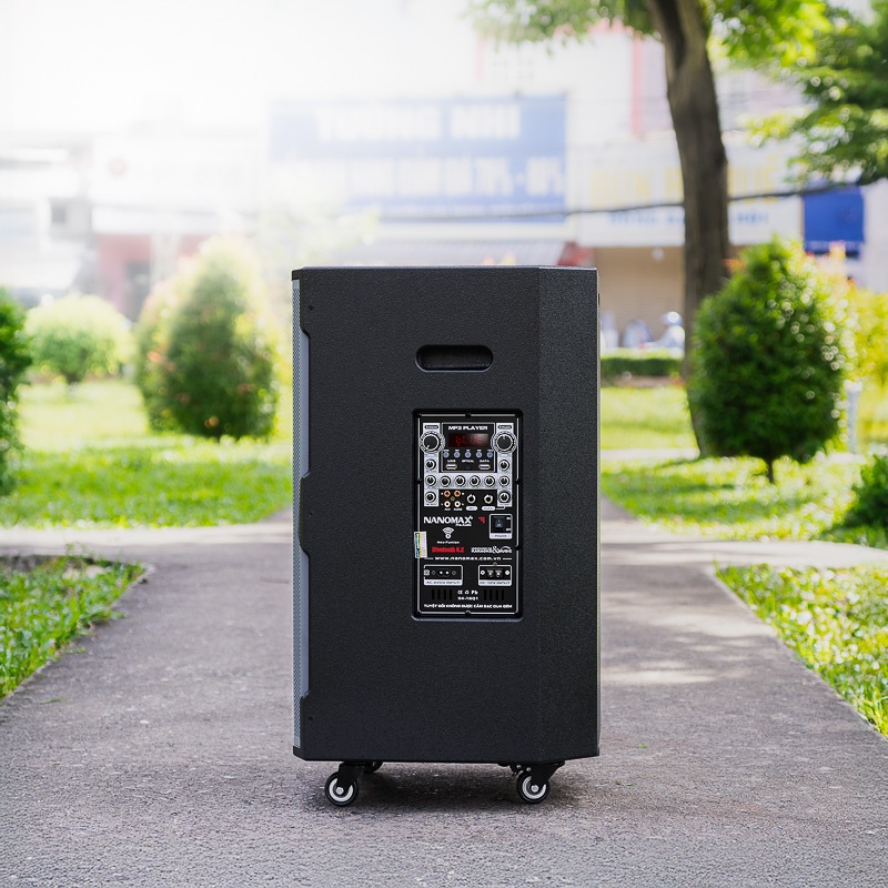 Mặt bên có bảng điều khiển Nanomax SK-16Q1
