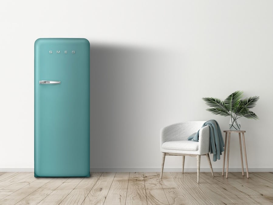 Tủ lạnh 270 lít Smeg FAB28RDEG6 - màu xanh emerald - Khay kính cường lực – An toàn và linh hoạt