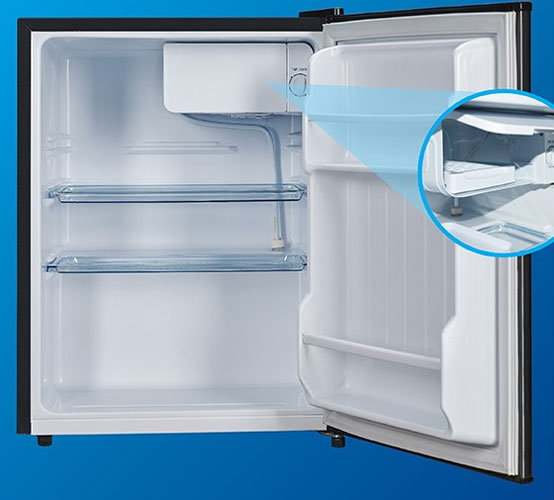 Tủ lạnh Funiki FR-71DSU 63 lít - Khay đá có nắp đậy tiện lợi
