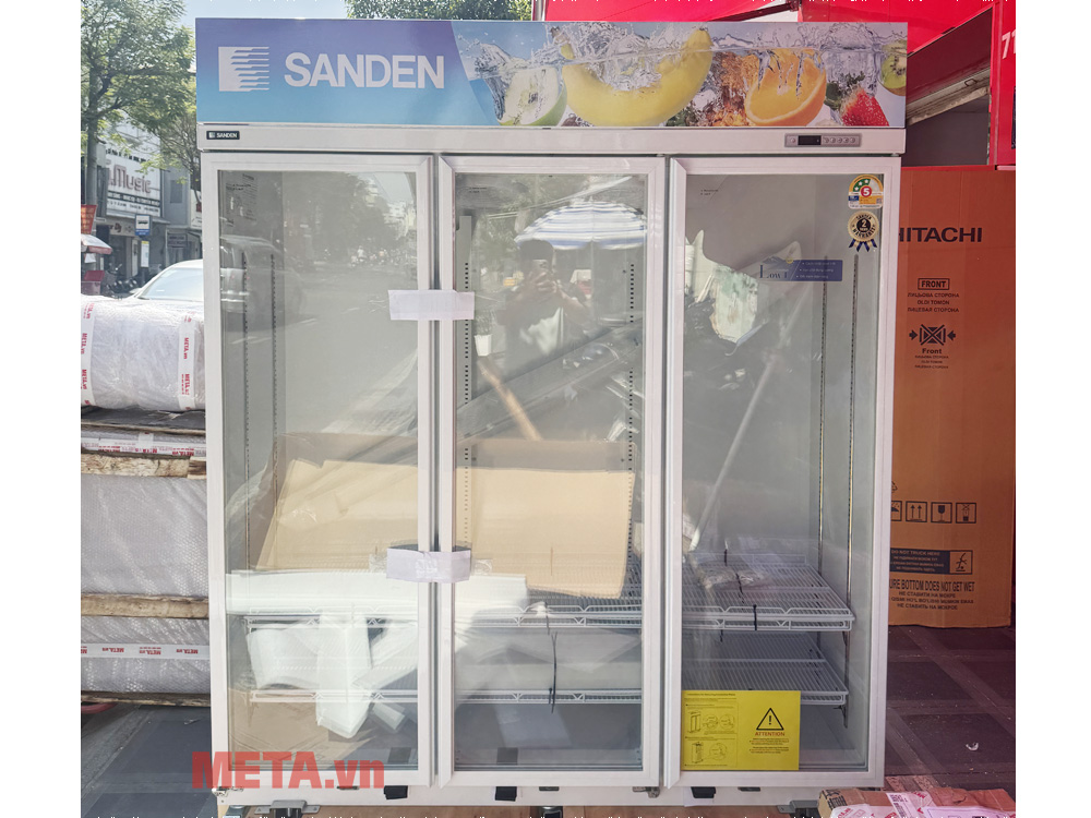 Tủ mát Sanden YPC-1650 tiện ích