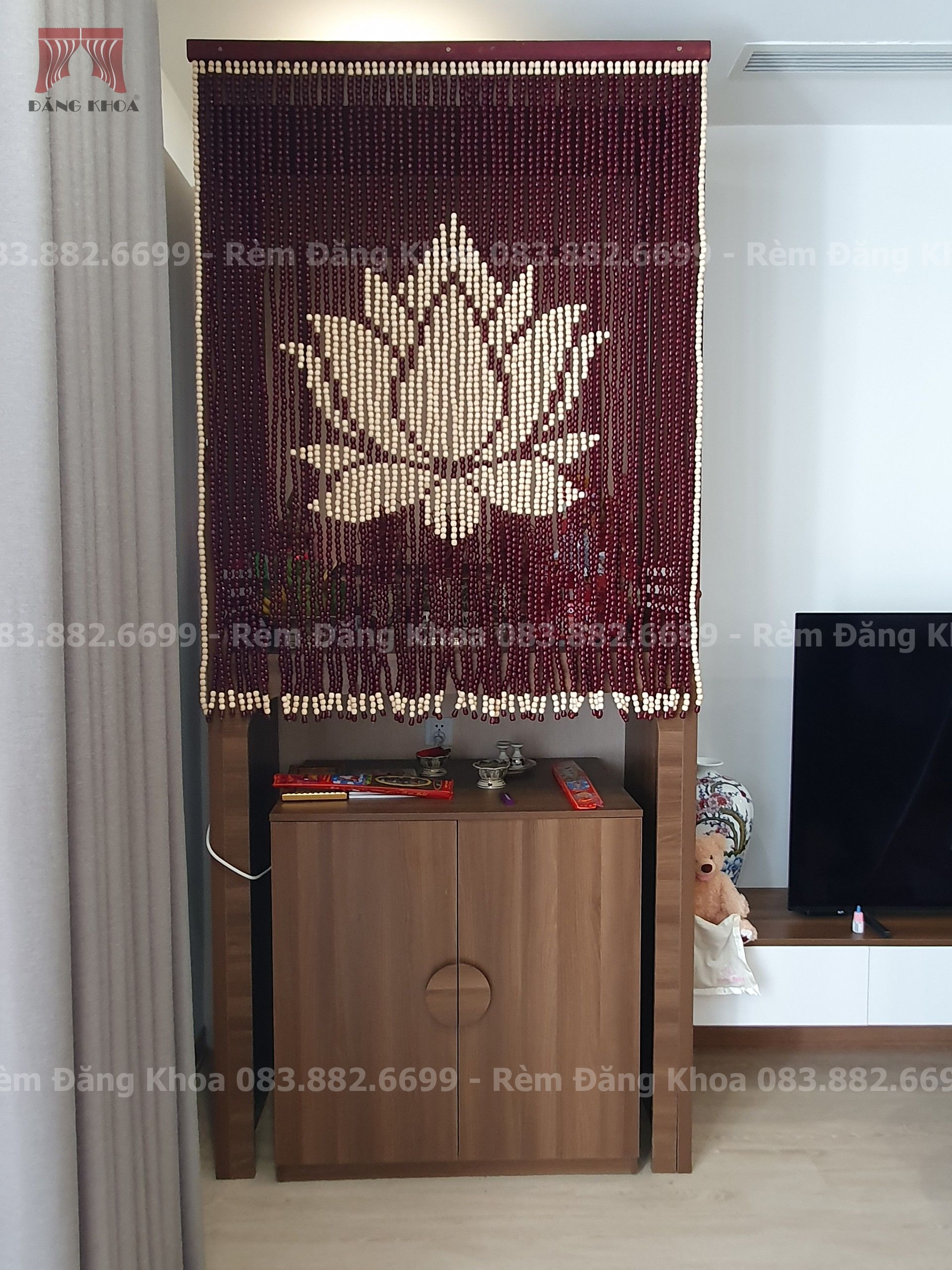 Rèm Hạt Gỗ Che Bàn Thờ Chung Cư: Lựa Chọn Hoàn Hảo từ Xưởng Rèm Đăng Khoa