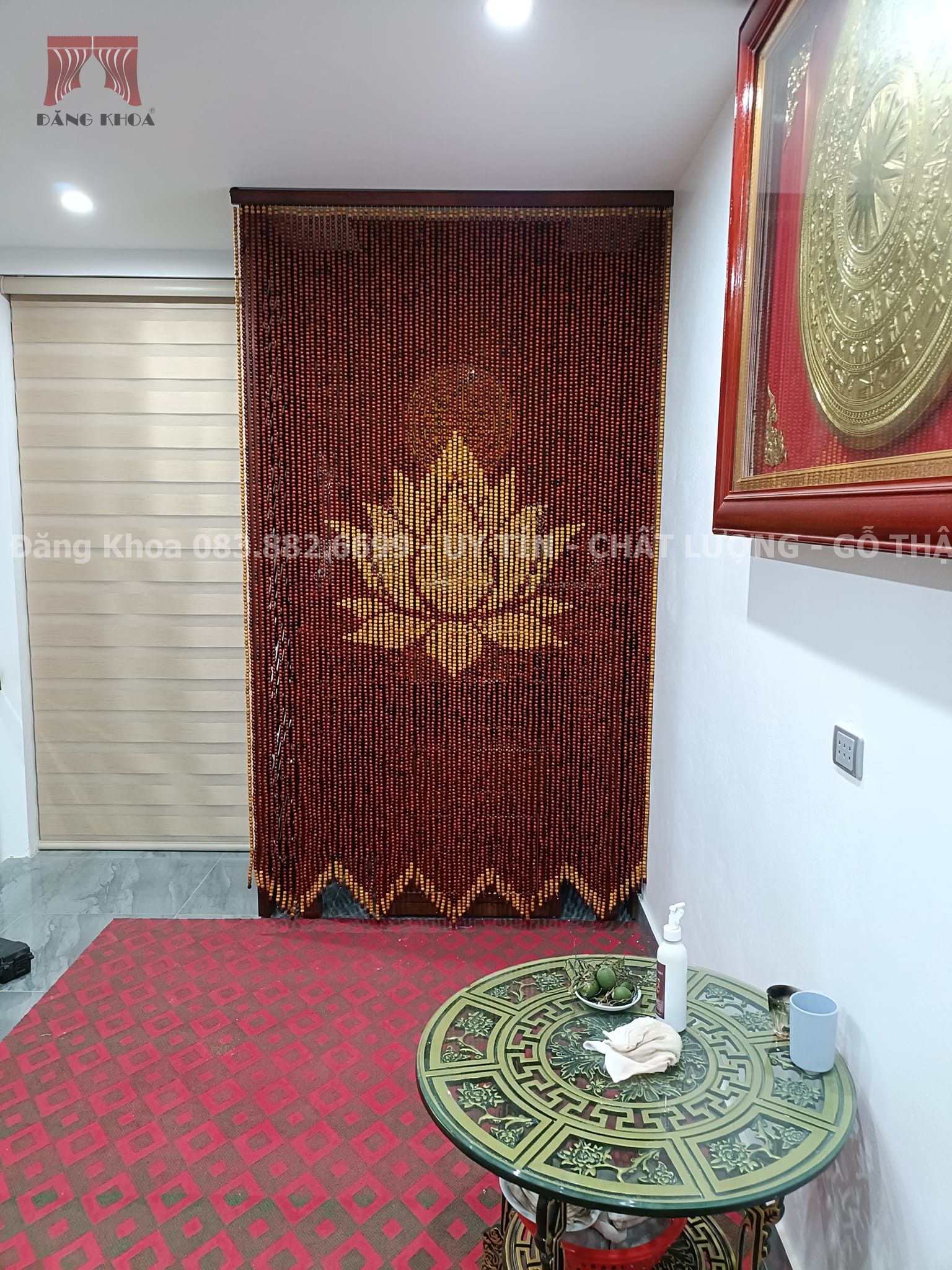 Rèm che bàn thờ hoa sen gỗ Hương