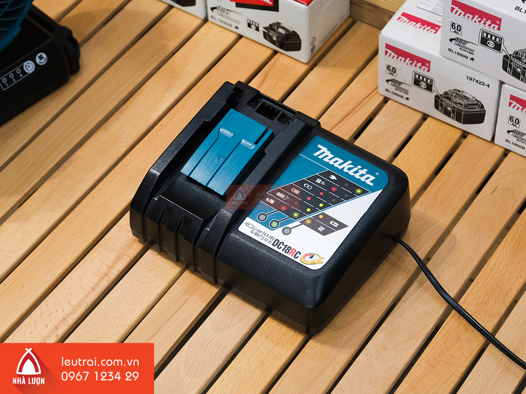 Đế sạc pin nhanh Li-Ion Makita DC18RC 18V