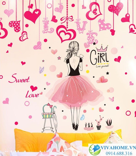 Decal dán tường Cô gái váy hồng tóc tết và dây trái tim