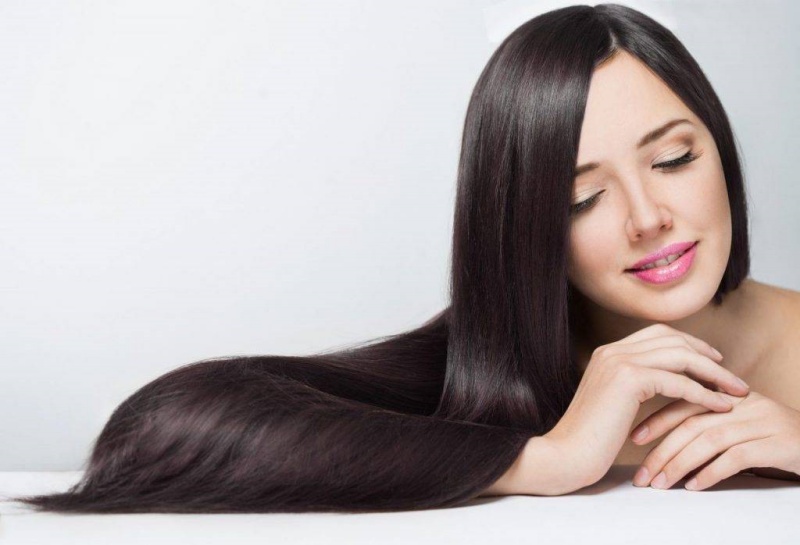 Bổ sung các dưỡng chất chăm sóc tóc từ sâu bên trong