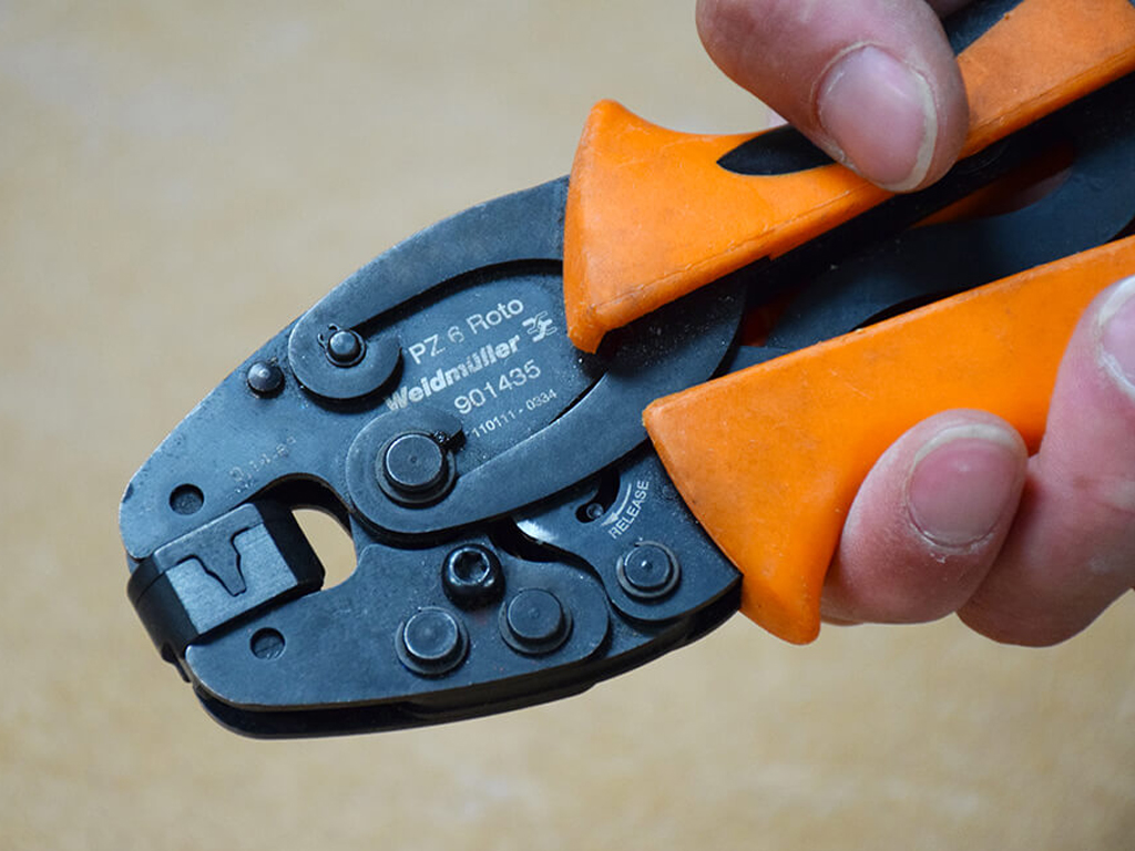 Chọn kìm bấm cos thế nào mới đúng?