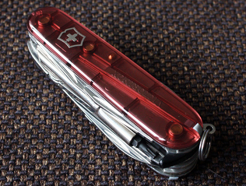 Victorinox Cyber Tool M - Dao xếp đa năng 32 trong 1 có những gì?