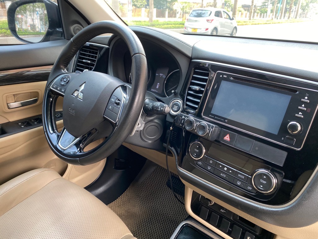 Outlander 2.4 4x4 Premium 2018