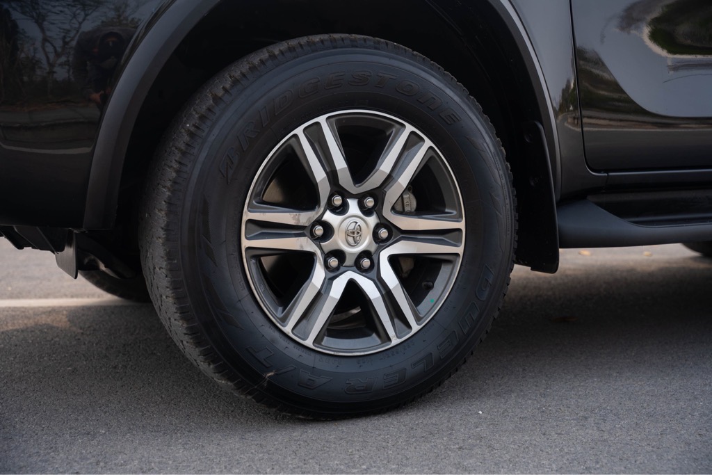 TOYOTA FORTUNER 2.7V 4x2 2017