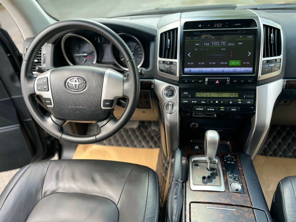 Land Cruiser VX 4.6 V8 2015