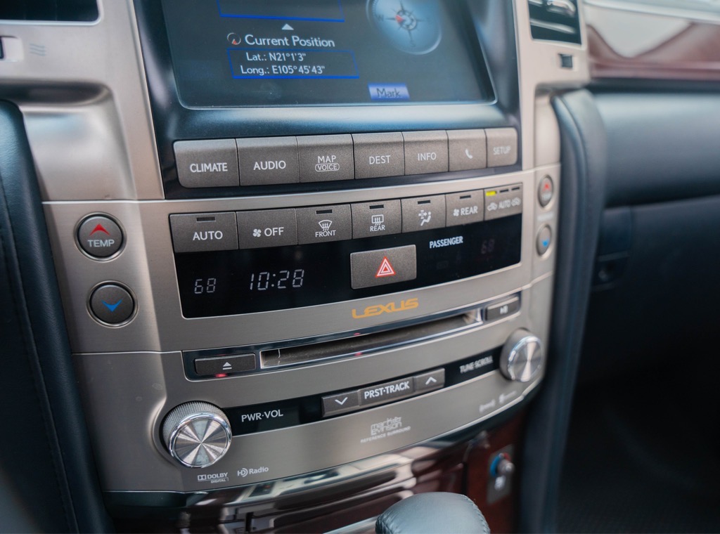 Lexus LX570 2012