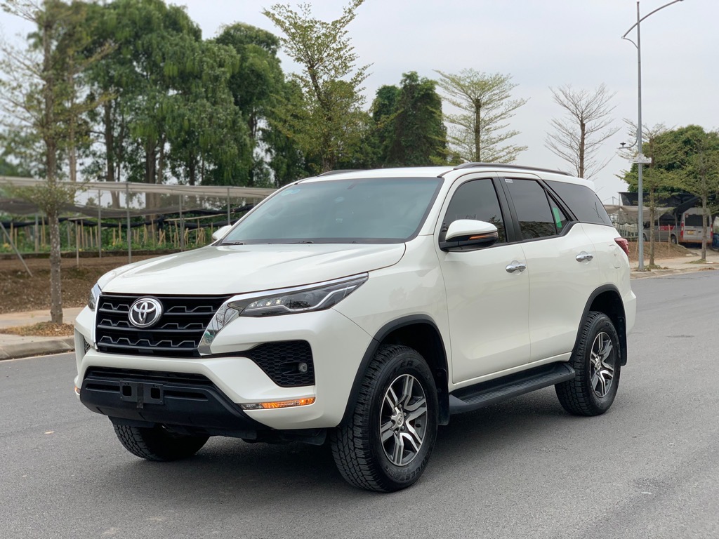 Fortuner V 4x2 AT 2021