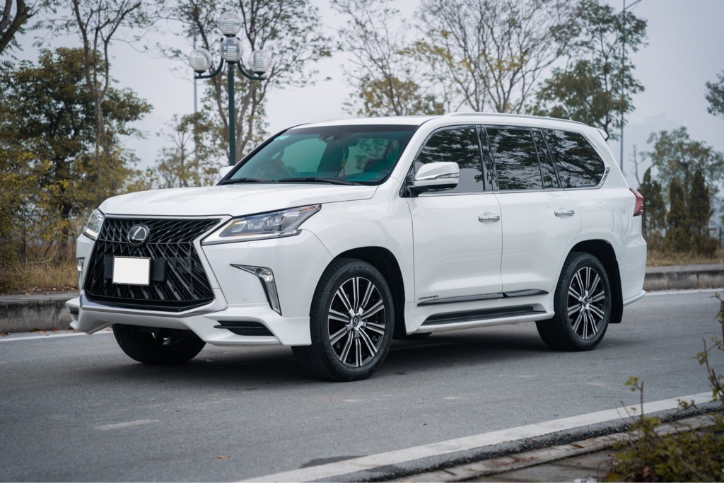 Lexus LX570 Super Sport 2018