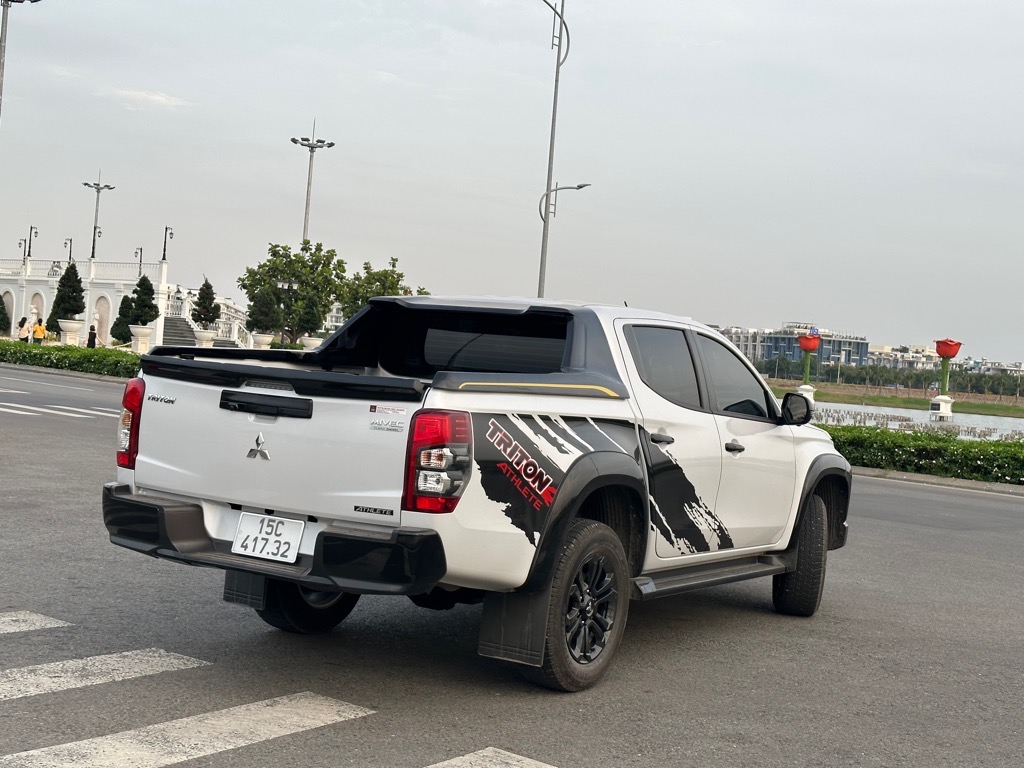 Mitsubishi Triton 2022