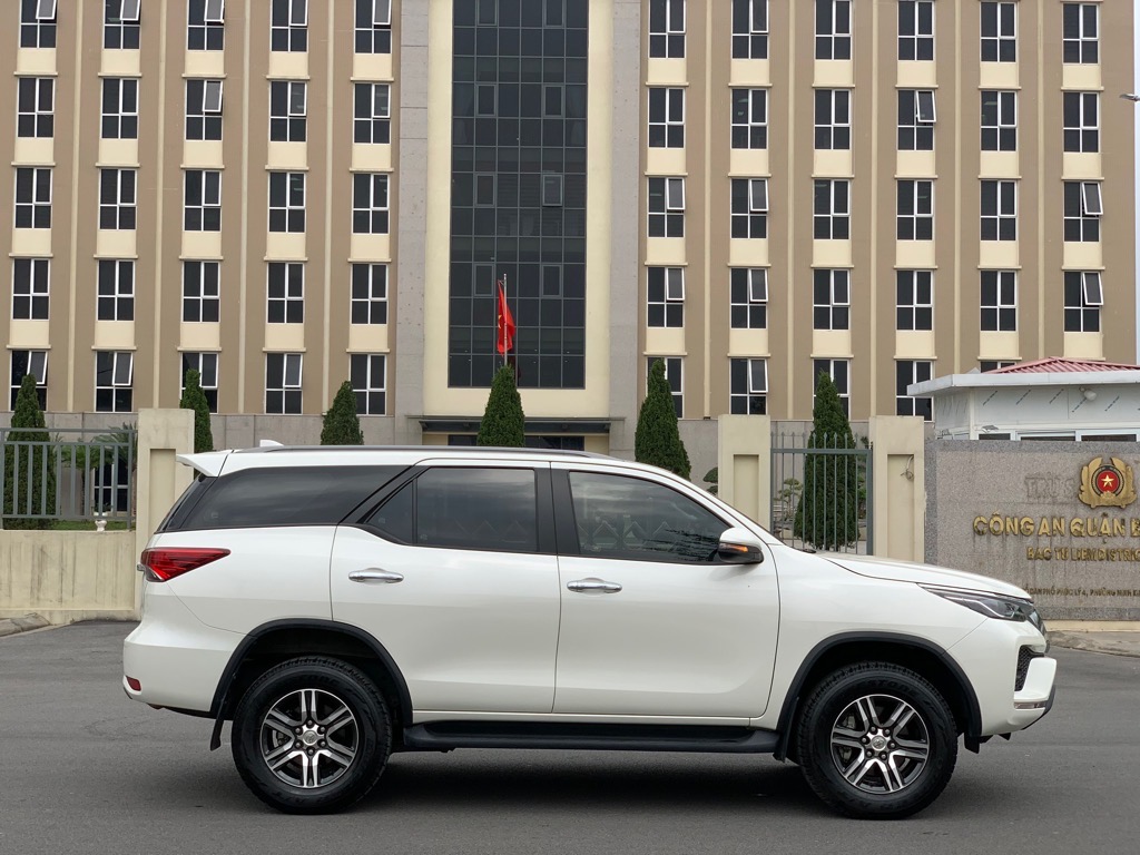 Fortuner V 4x2 AT 2021