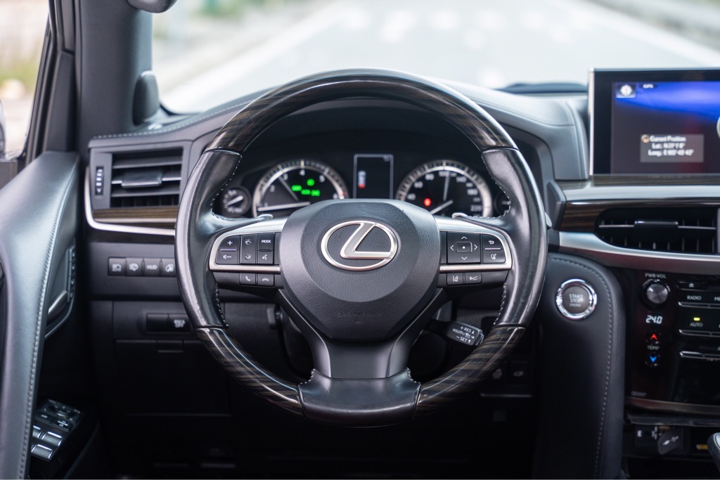 Lexus LX570 Super Sport 2018