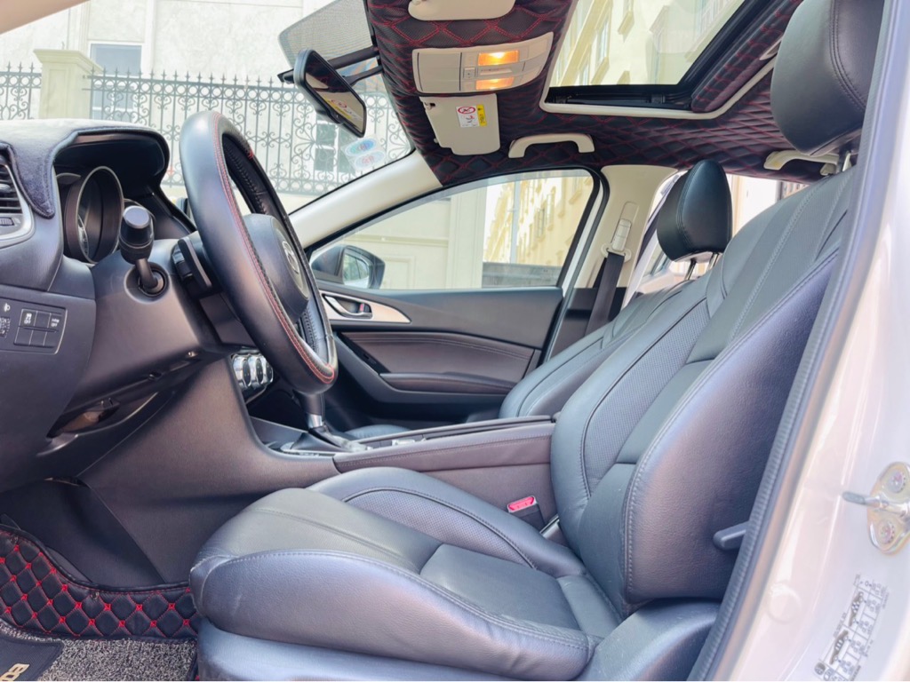 Mazda 3 Luxury 2019