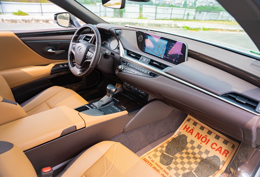 Lexus ES250 2021