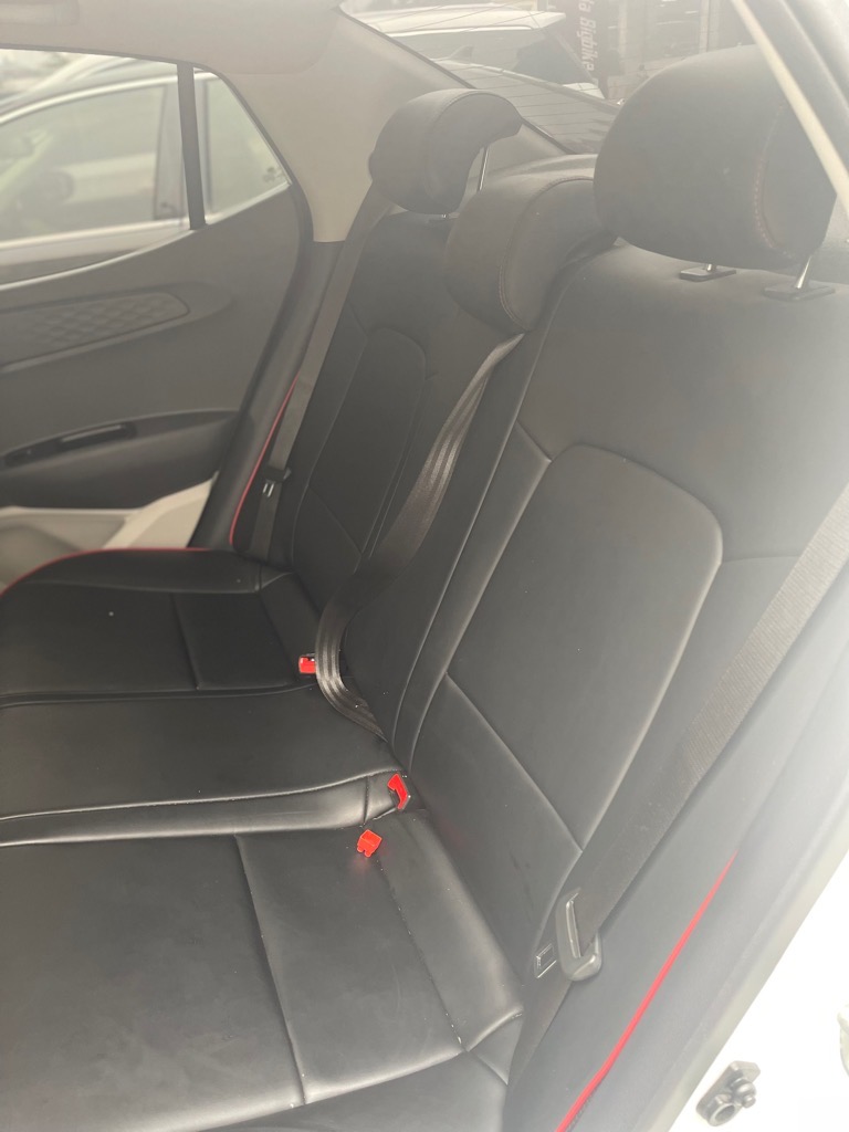 Hyundai I10 1.2AT 2021 full
