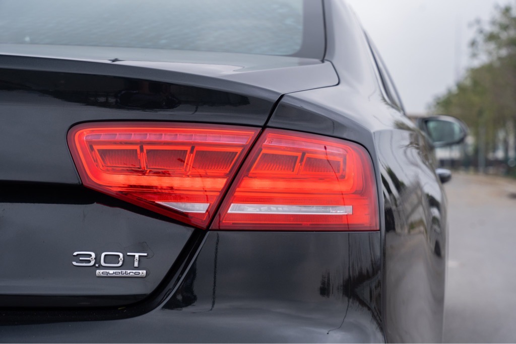 Audi A8L 2011