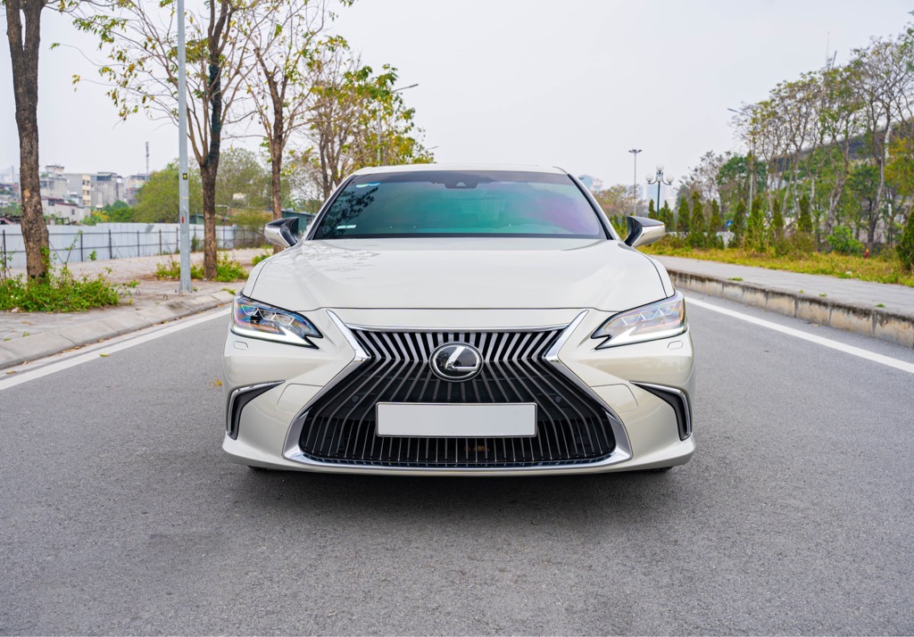 Lexus ES250 2021