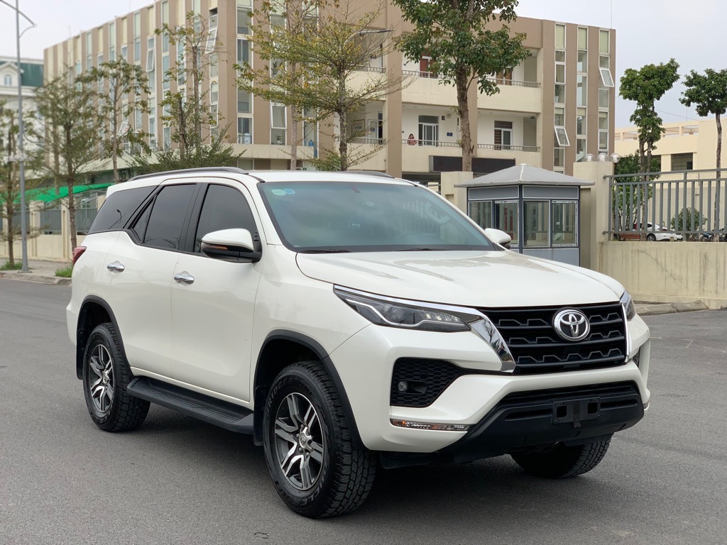 Fortuner V 4x2 AT 2021