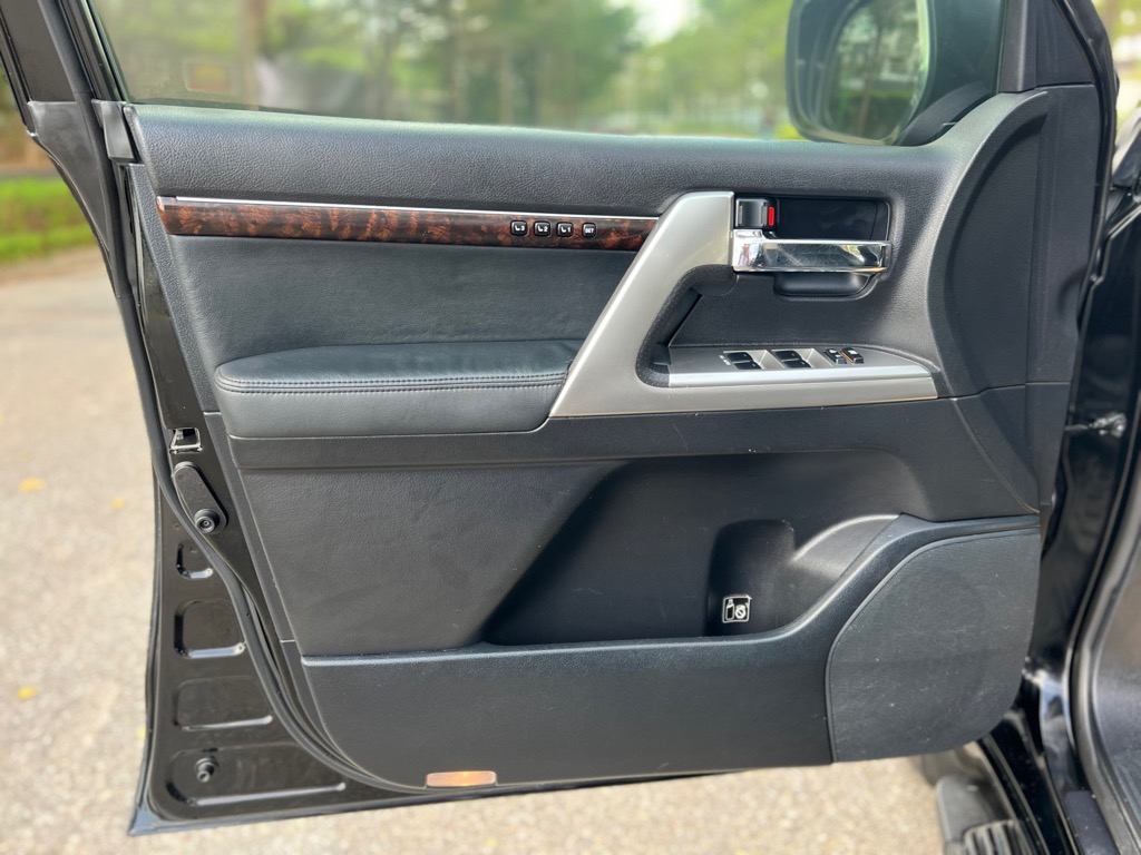 Land Cruiser VX 4.6 V8 2015