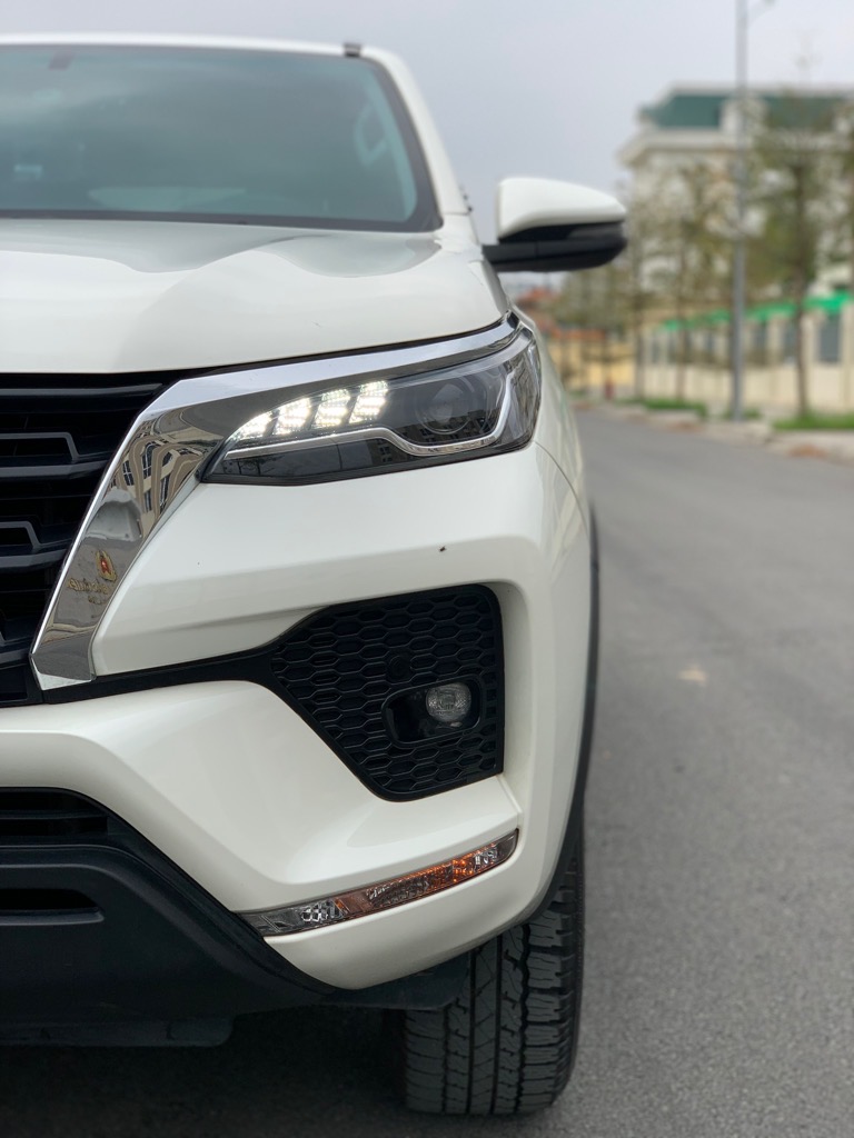 Fortuner V 4x2 AT 2021