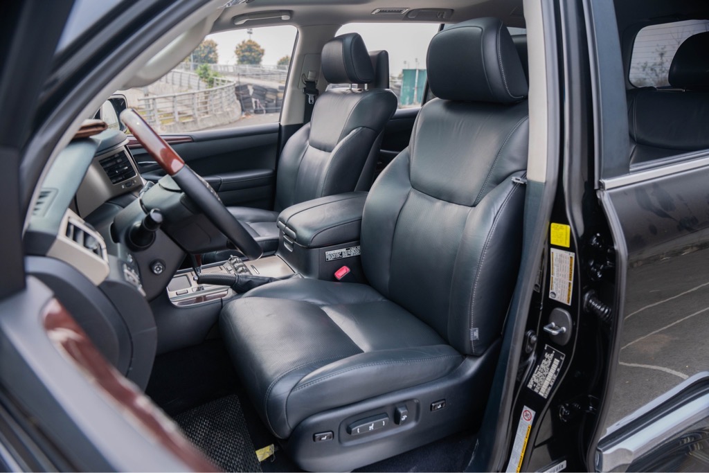 Lexus LX570 2012