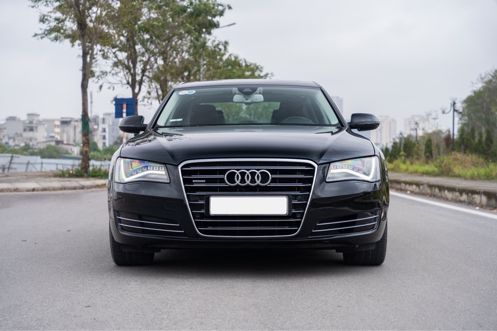 Audi A8L 2011