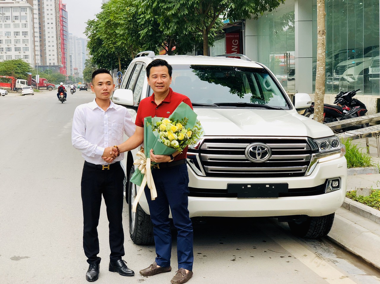Land Cruiser VX 2019 30E-xxx.xx