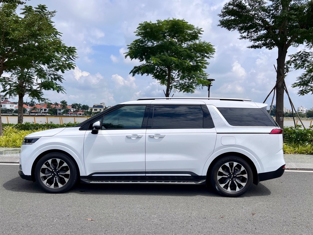 Kia Carnival Premium 2022