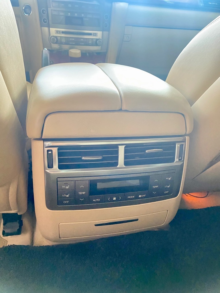 Lexus LX570 2008
