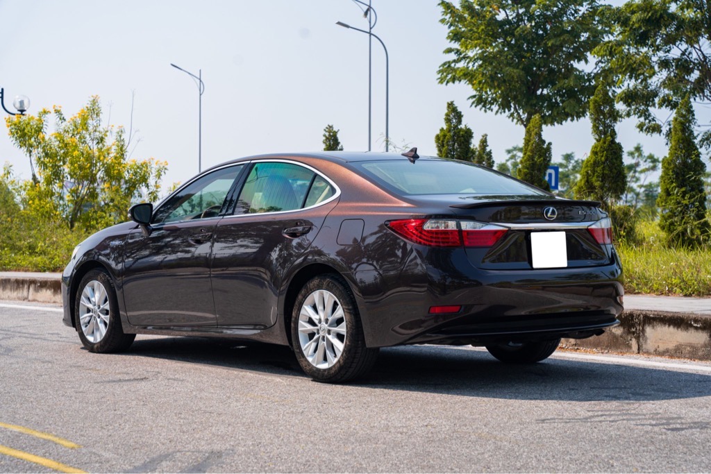 Lexus ES300h 2013