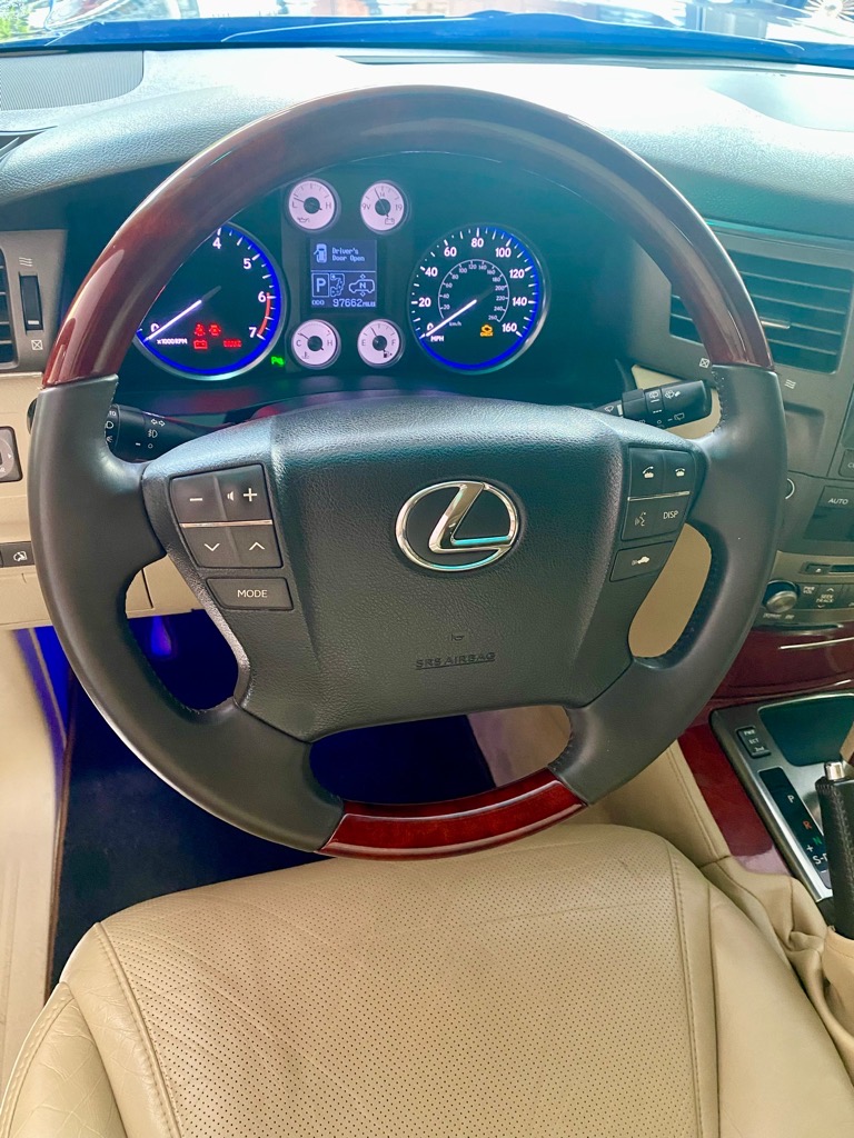 Lexus LX570 2008