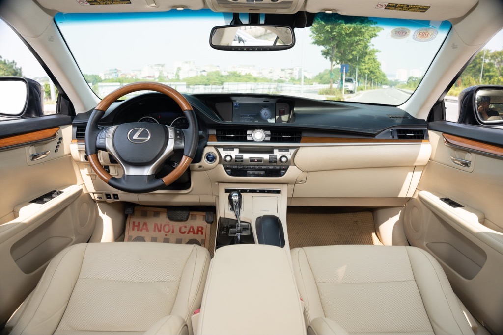 Lexus ES300h 2013