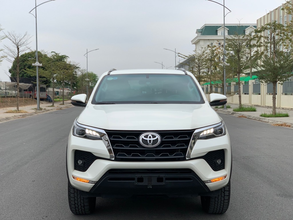 Fortuner V 4x2 AT 2021