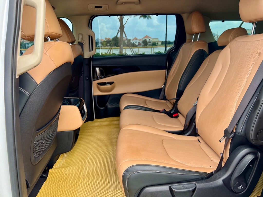 Kia Carnival Premium 2022