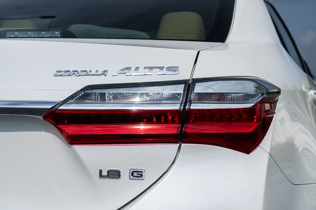 TOYOTA ALTIS 2017