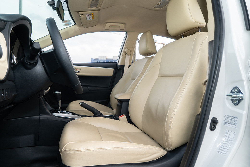 TOYOTA ALTIS 2017